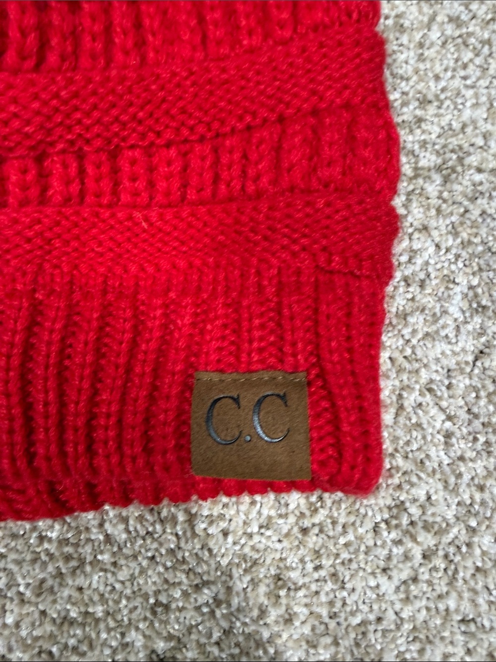 C.C. Red beanie - Picture 2 of 4